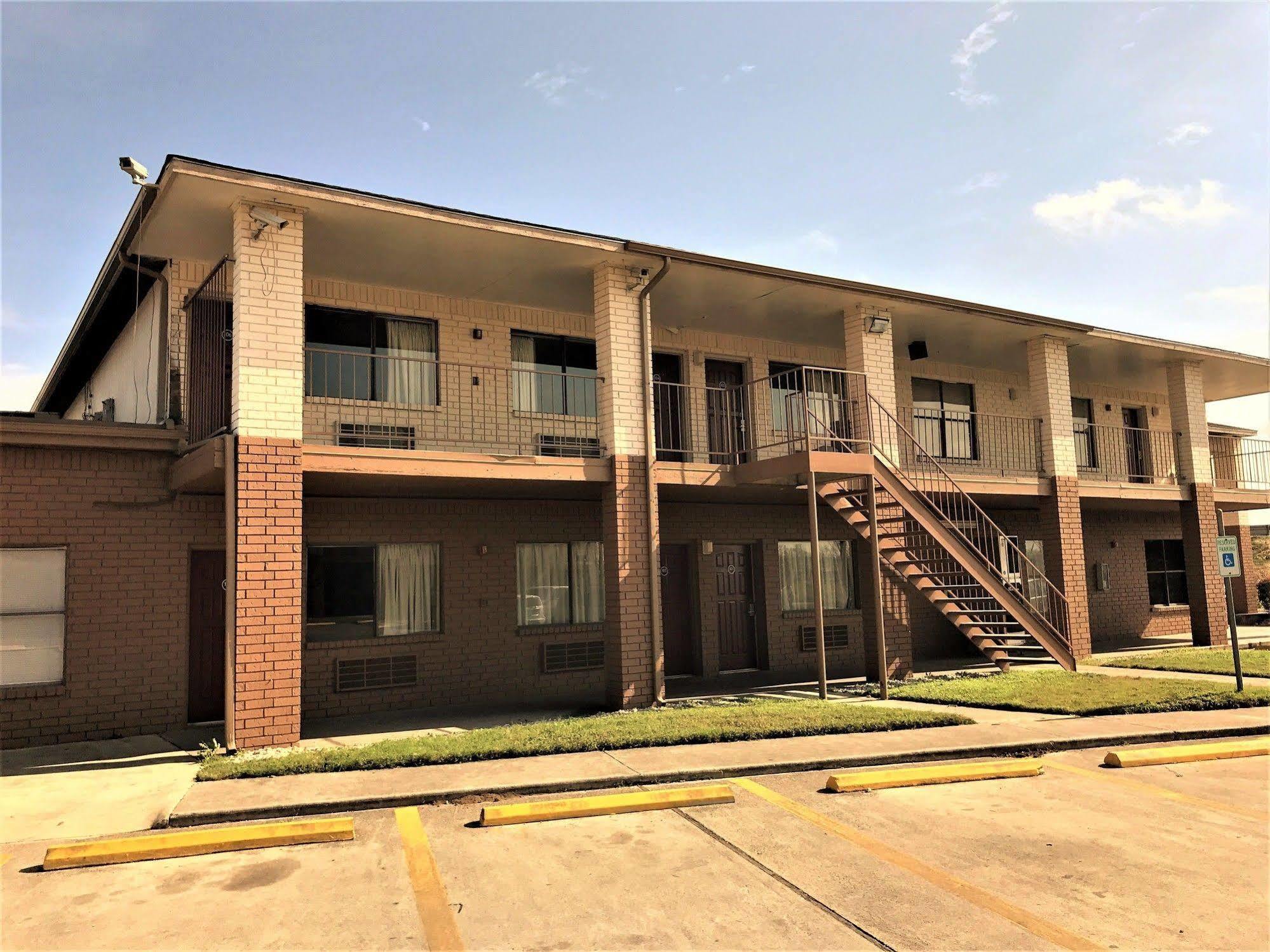 Hometowne Studios By Red Roof San Antonio E - Frost Bank Center Luaran gambar